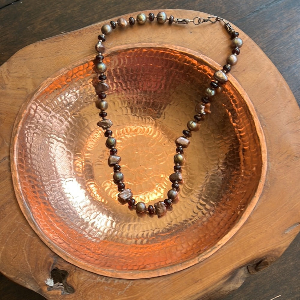 Freshwater pearl and silver necklace